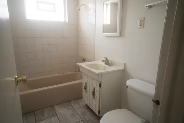 $460,000 | 2052 135th Place, Blue Island, IL 60406