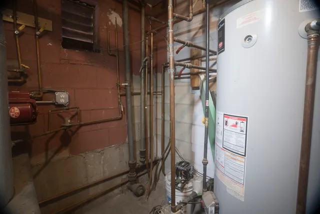 $460,000 | 2052 135th Place, Blue Island, IL 60406