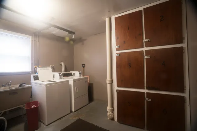 $460,000 | 2052 135th Place, Blue Island, IL 60406