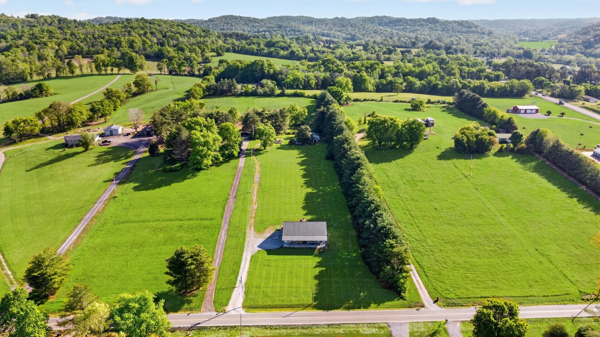 142 Mt Vernon Road Bethpage, TN 37022 - Photo 2 of 42 Gallery Image 2