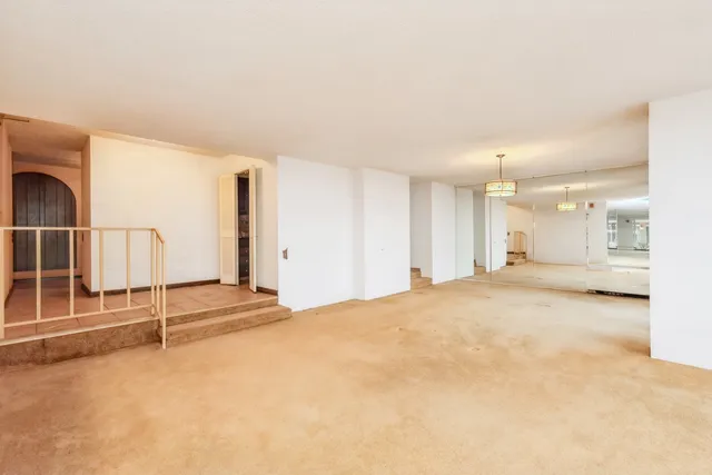 $425,000 | 5471 South Hyde Park Boulevard, Unit 16AB, Chicago, IL 60615