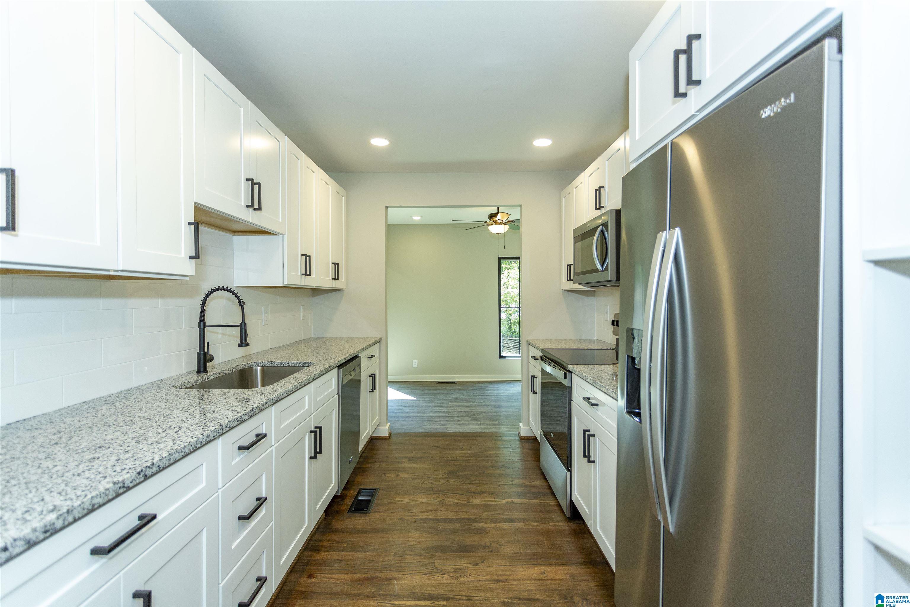 101 5th Place Pleasant Grove, AL 35127 - Photo 9 of 33
