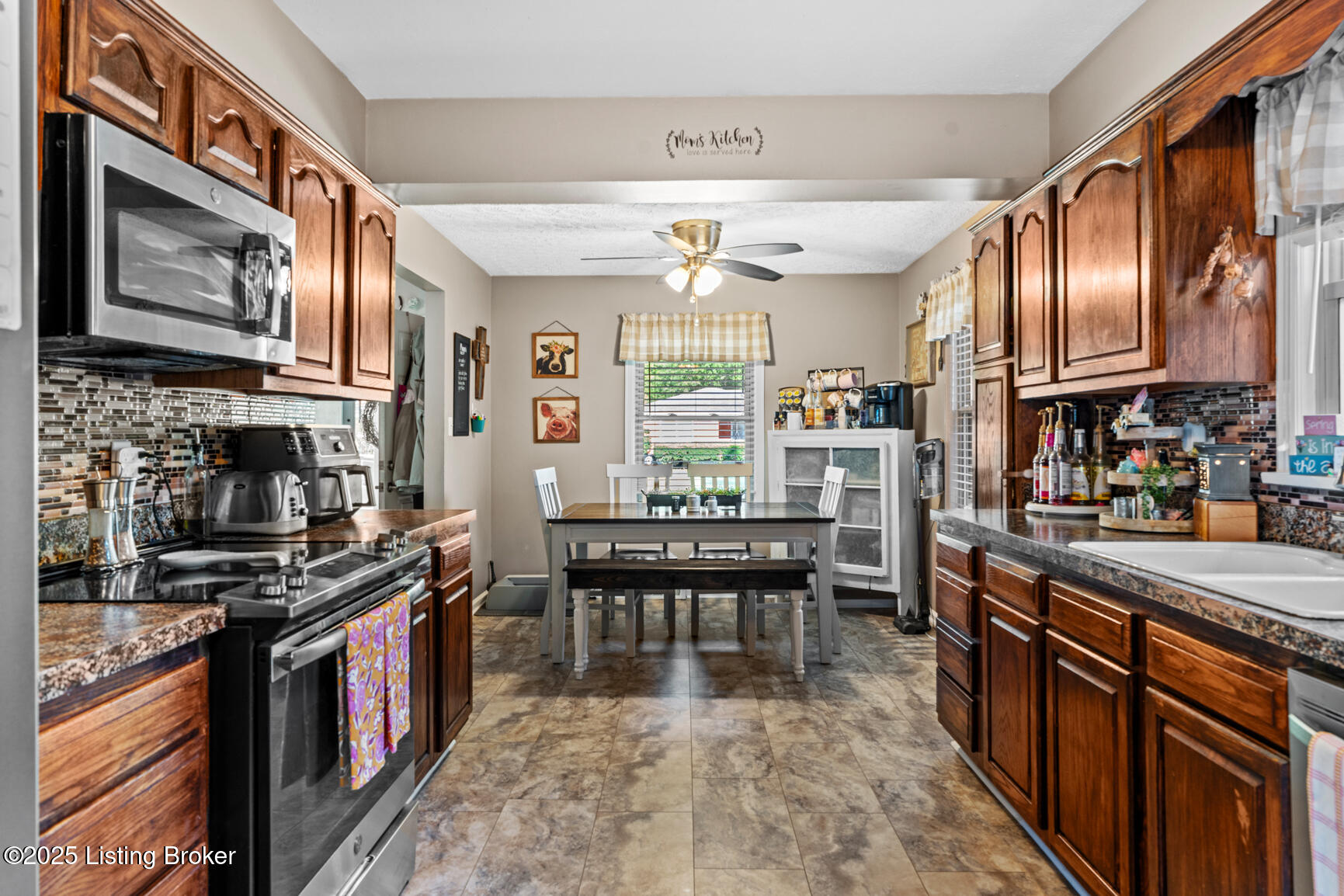8009 Bluebonnet Road Louisville, KY 40258 - Photo 8 of 41 DSC00073
