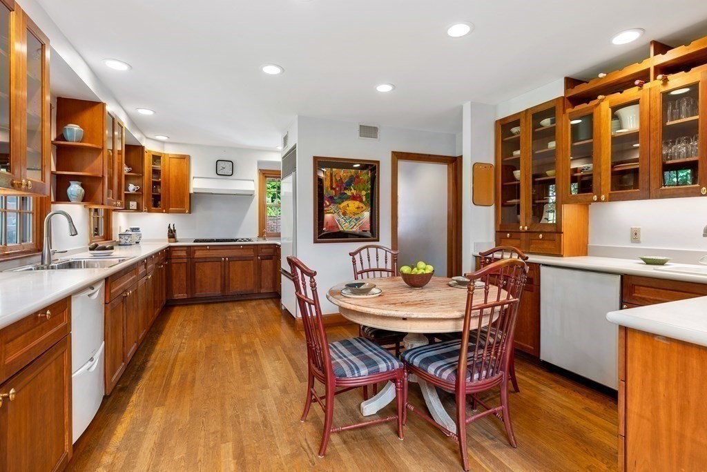 29 Bow Road Belmont, MA 02478 - Photo 13 of 30