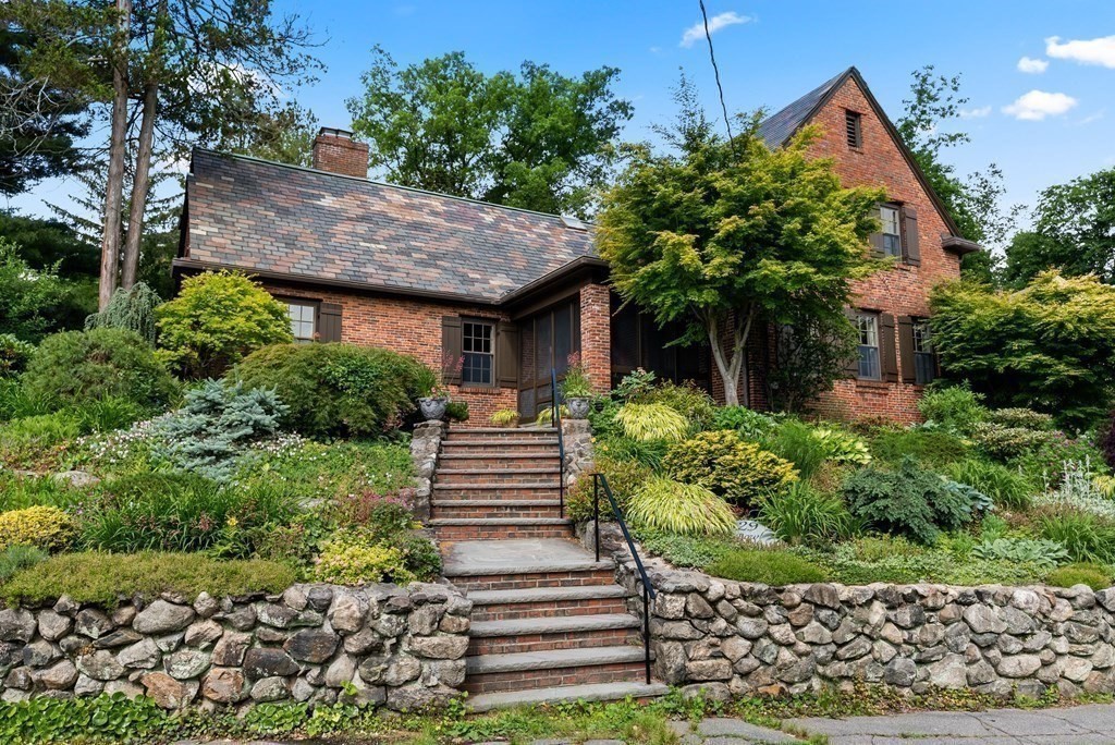 29 Bow Road Belmont, MA 02478 - Photo 24 of 30