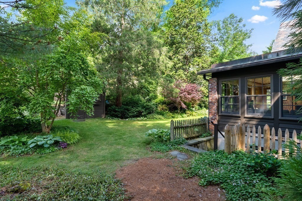 29 Bow Road Belmont, MA 02478 - Photo 25 of 30