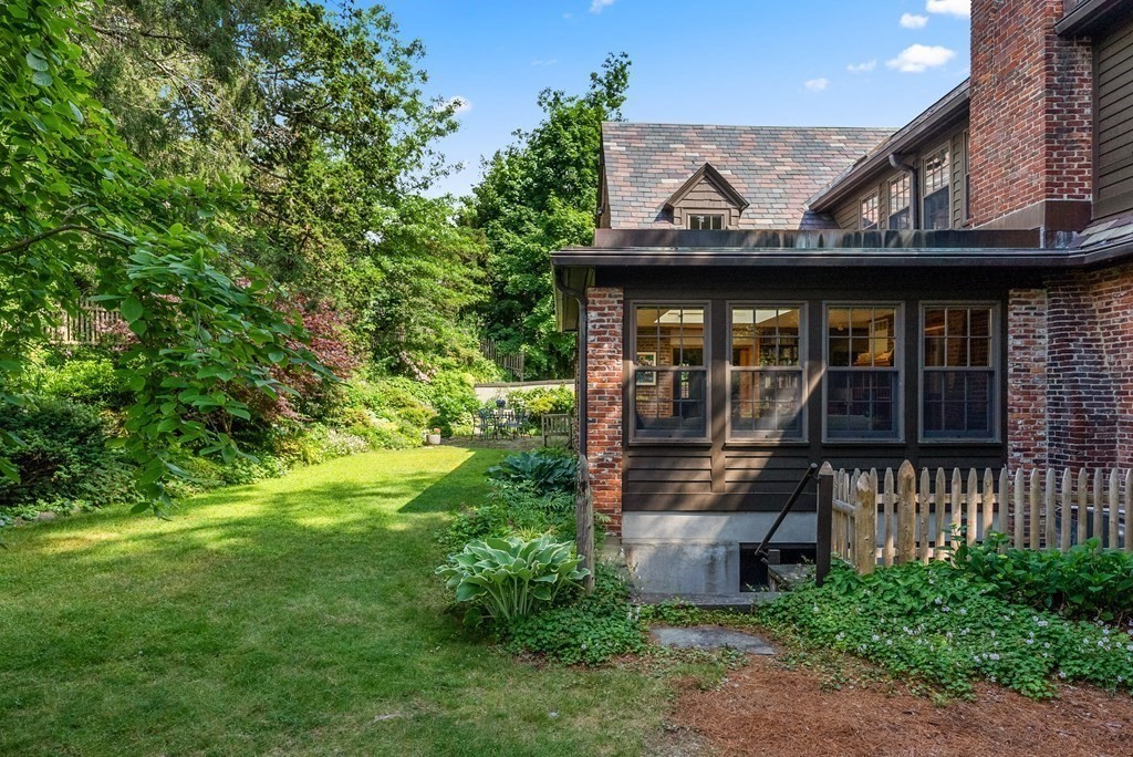 29 Bow Road Belmont, MA 02478 - Photo 26 of 30