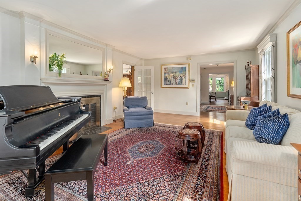 29 Bow Road Belmont, MA 02478 - Photo 7 of 30