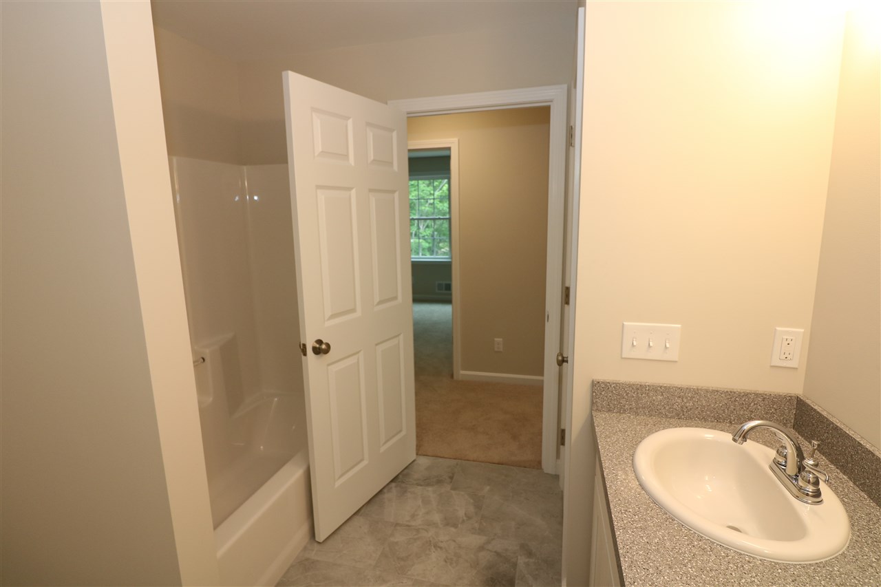 5 French Road, Unit 105 Epping, NH 03042 - Photo 20 of 35