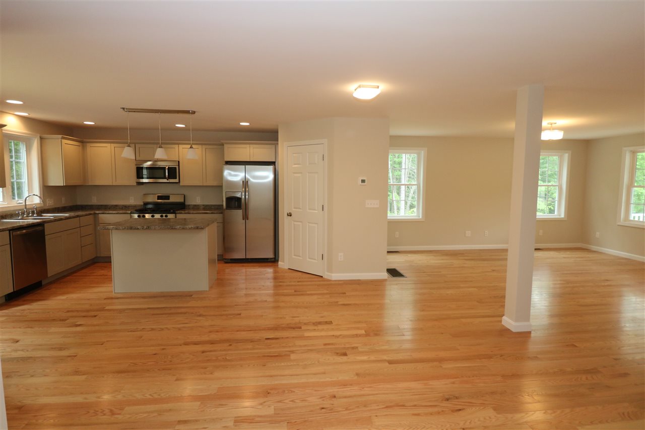 5 French Road, Unit 105 Epping, NH 03042 - Photo 4 of 35
