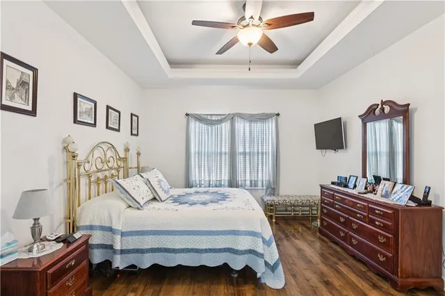 $364,900 | 610 East Porter Ridge Court, Kearney, MO 64060