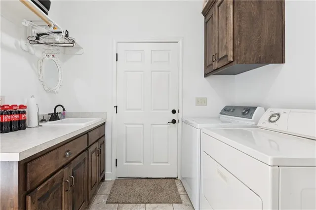 $364,900 | 610 East Porter Ridge Court, Kearney, MO 64060