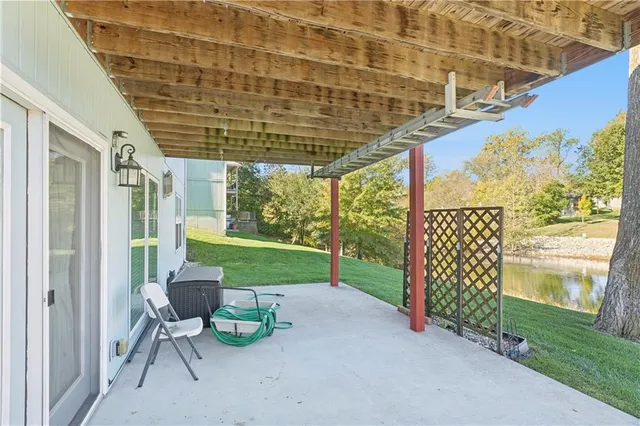 $364,900 | 610 East Porter Ridge Court, Kearney, MO 64060