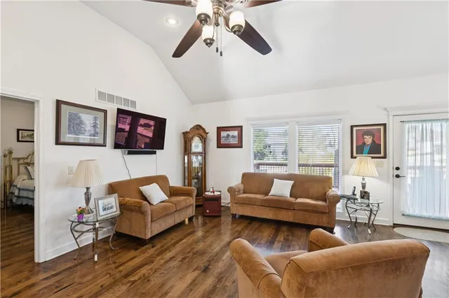 $364,900 | 610 East Porter Ridge Court, Kearney, MO 64060