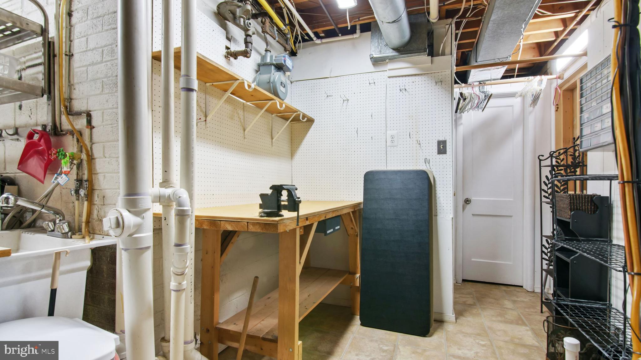 10120 Cornwall Road Fairfax, VA 22030 - Photo 39 of 62 Gallery Image 39