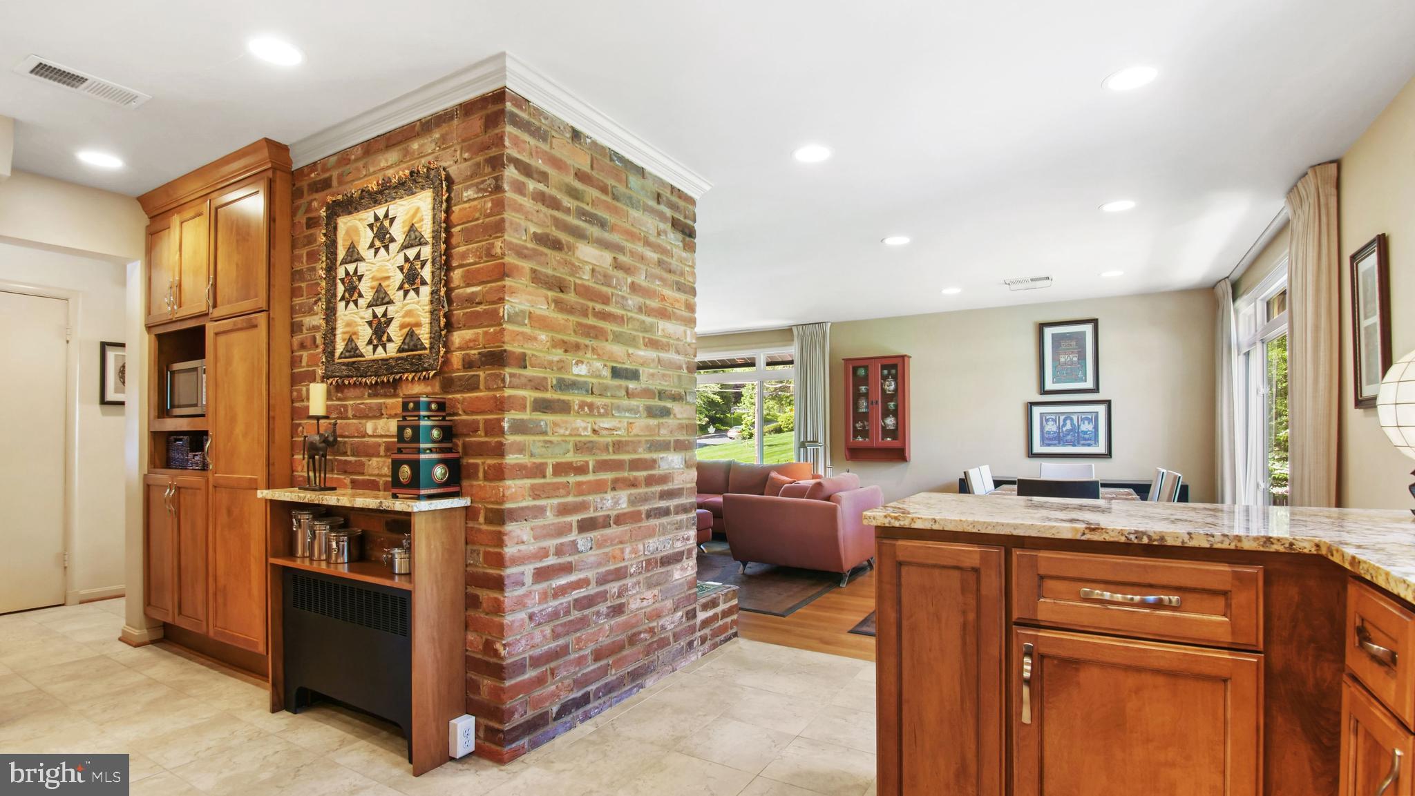 10120 Cornwall Road Fairfax, VA 22030 - Photo 8 of 62 Gallery Image 8