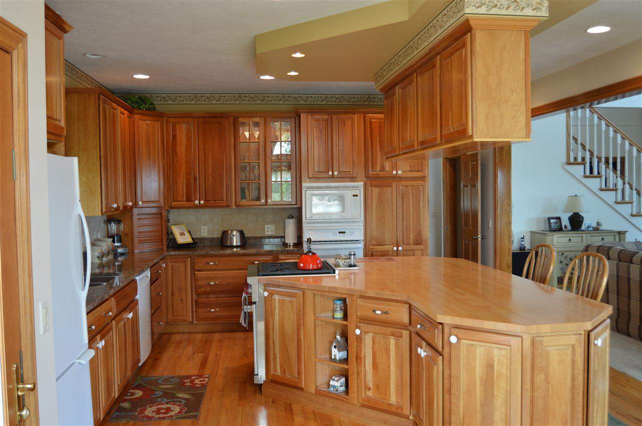 6105 North Overlook Road Northport, MI 49670 - Photo 4 of 44 1796149-3.JPG