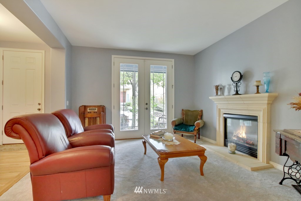 17043 166th Place Southeast Renton, WA 98058 - Photo 4 of 25 Gallery Image 4