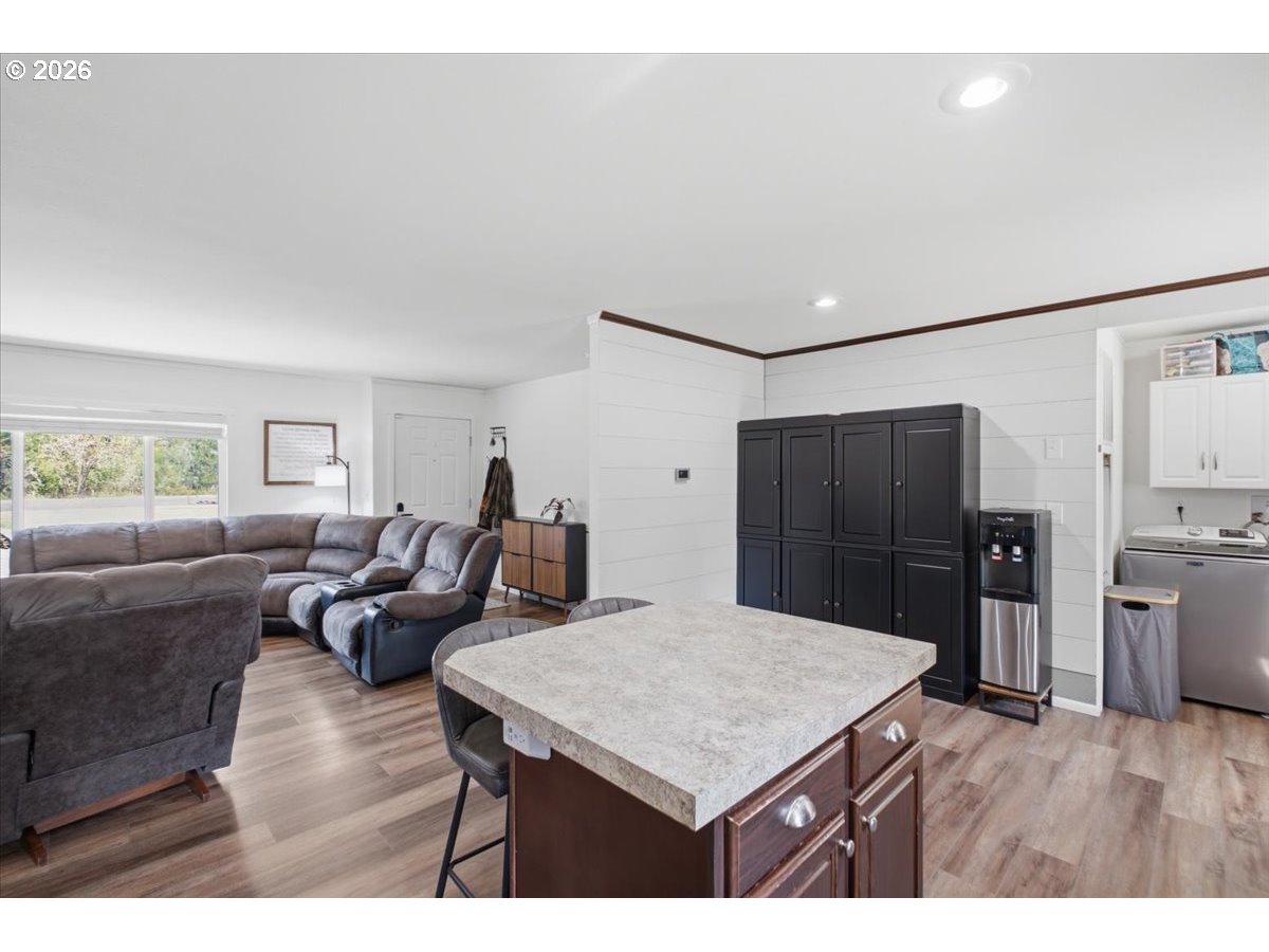 29727 Santiam Terrace Road Lebanon, OR 97355 - Photo 11 of 35