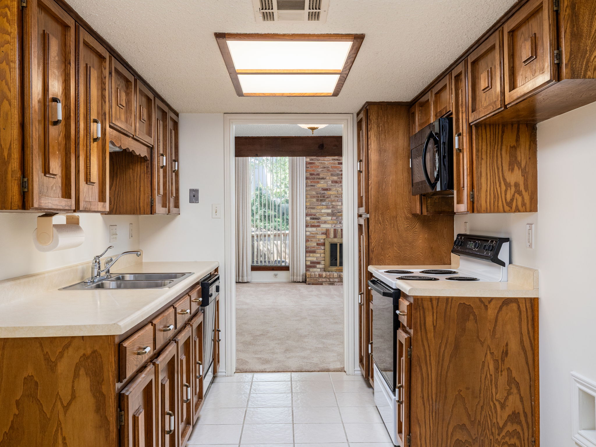 8216 Summer Side Drive Austin, TX 78759 - Photo 15 of 32 One more view of the kitchen
