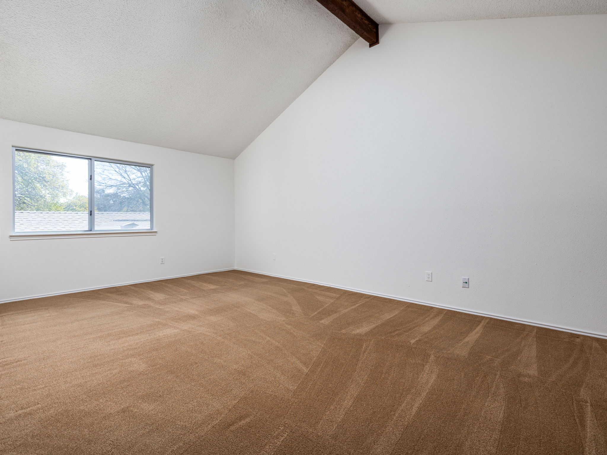 8216 Summer Side Drive Austin, TX 78759 - Photo 18 of 32 Another view of the flex space upstairs