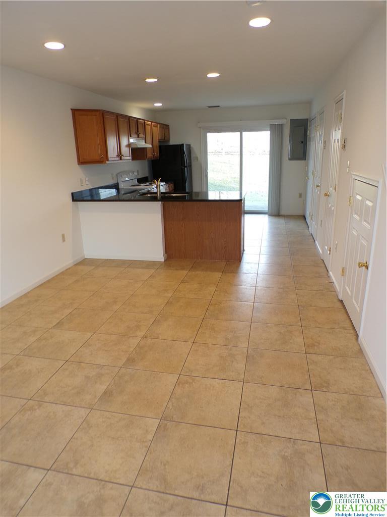 1013 Devonshire Road Allentown, PA 18103 - Photo 2 of 14 Open combo