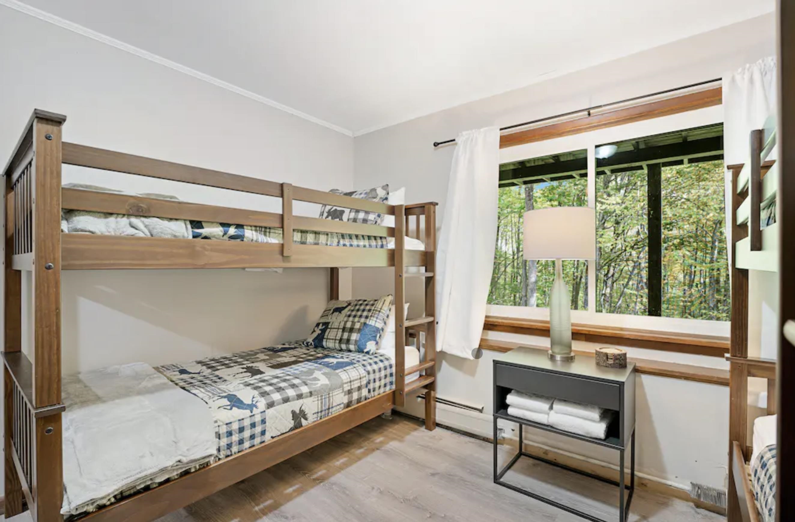 8 Rocky Road Winhall, VT 05340 - Photo 15 of 20