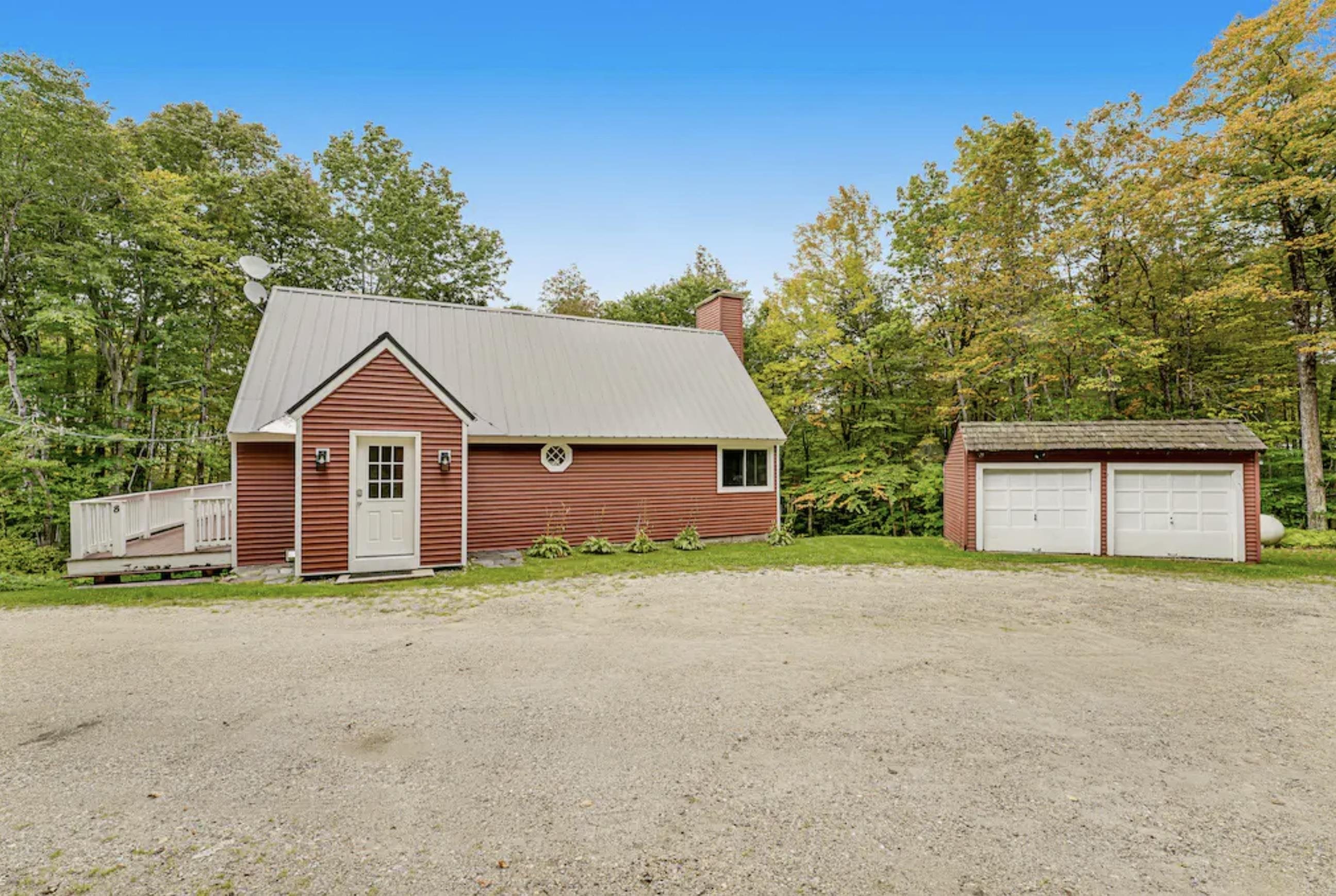 8 Rocky Road Winhall, VT 05340 - Photo 2 of 20