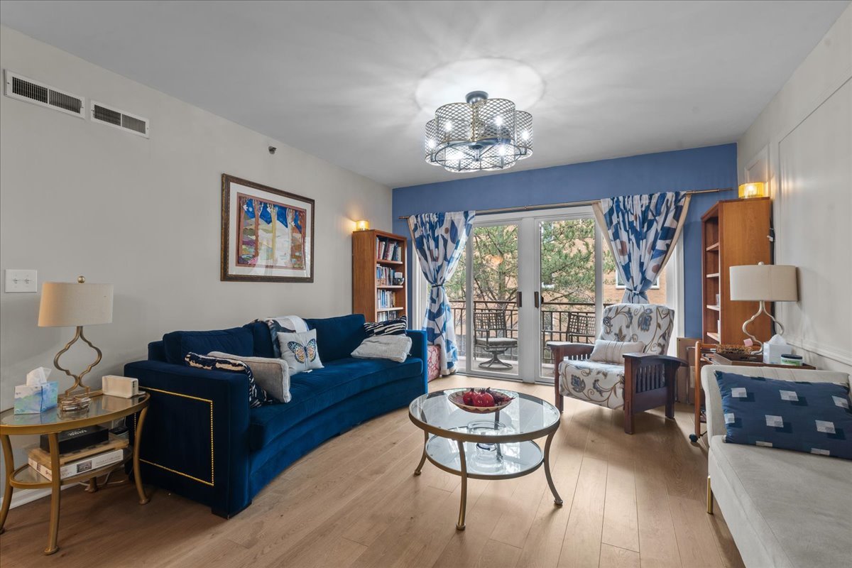 9200 North East Prairie Road, Unit 203 Evanston, IL 60203 - Photo 5 of 15