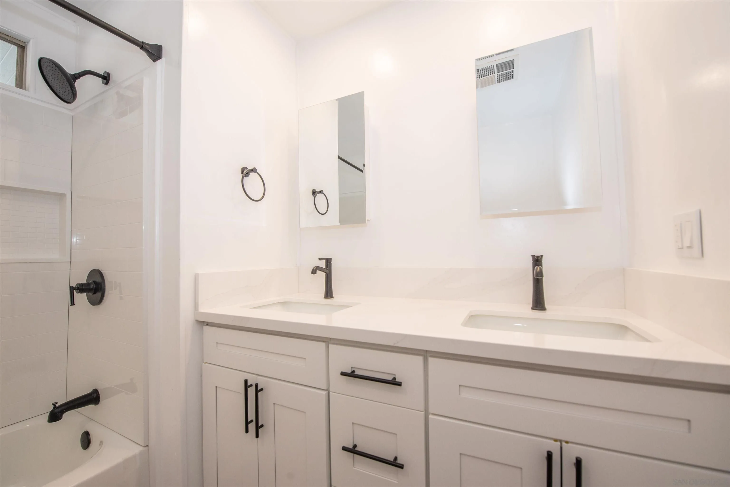 275 South Worthington Street, Unit 36 Spring Valley, CA 91977 - Photo 22 of 44 a bathroom with a sink and a mirror