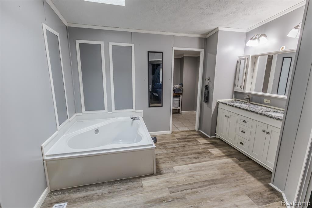 7280 North Bray Road Mount Morris, MI 48458 - Photo 15 of 39