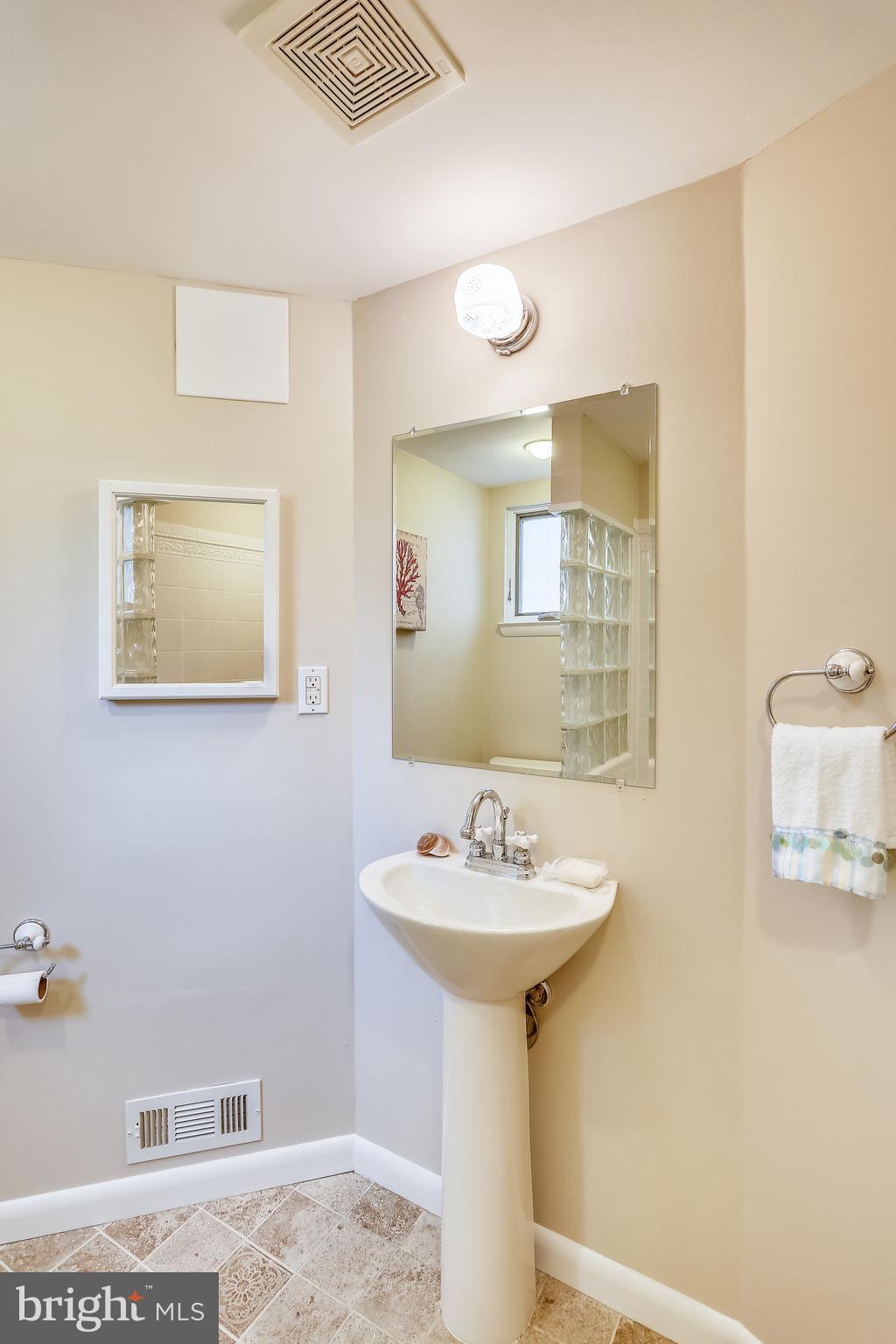 5105 Viking Road Bethesda, MD 20814 - Photo 32 of 53 Gallery Image 32