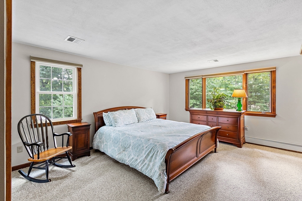 141 Longhill Road Franklin, MA 02038 - Photo 10 of 42 Gallery Image 10