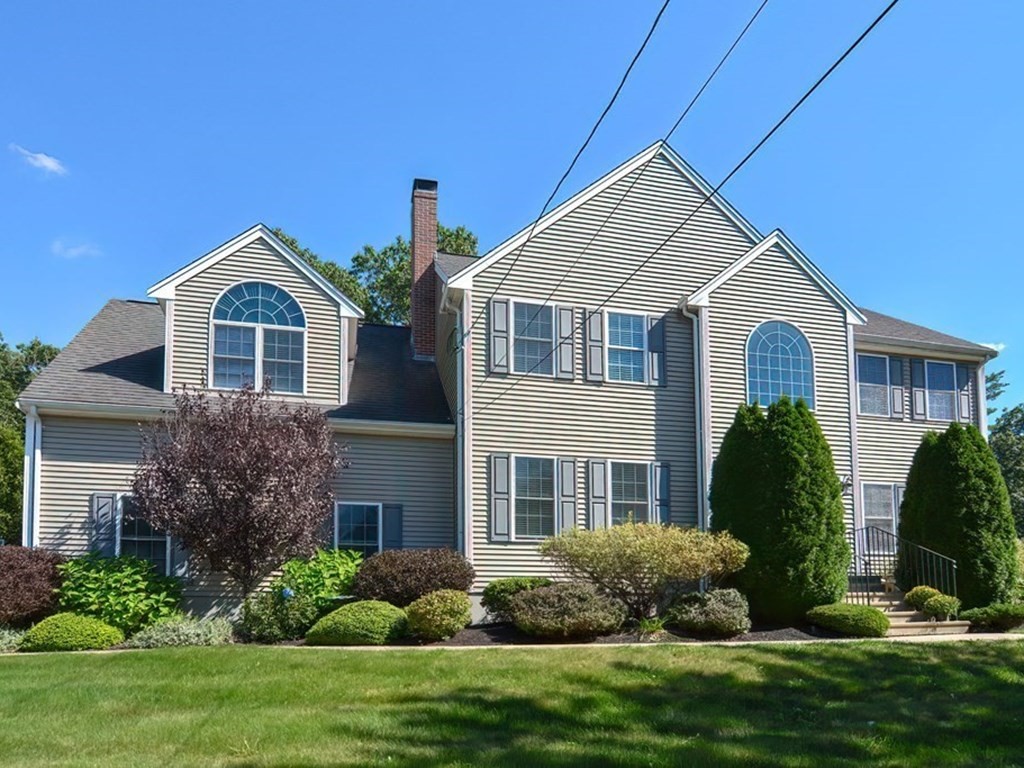 53 Meadowbrook Road Franklin, MA 02038 - Photo 1 of 42 Gallery Image 1