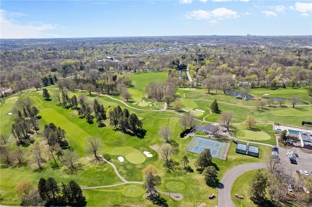 $605,700 | 5 Eagle Hollow, Penfield, NY 14526