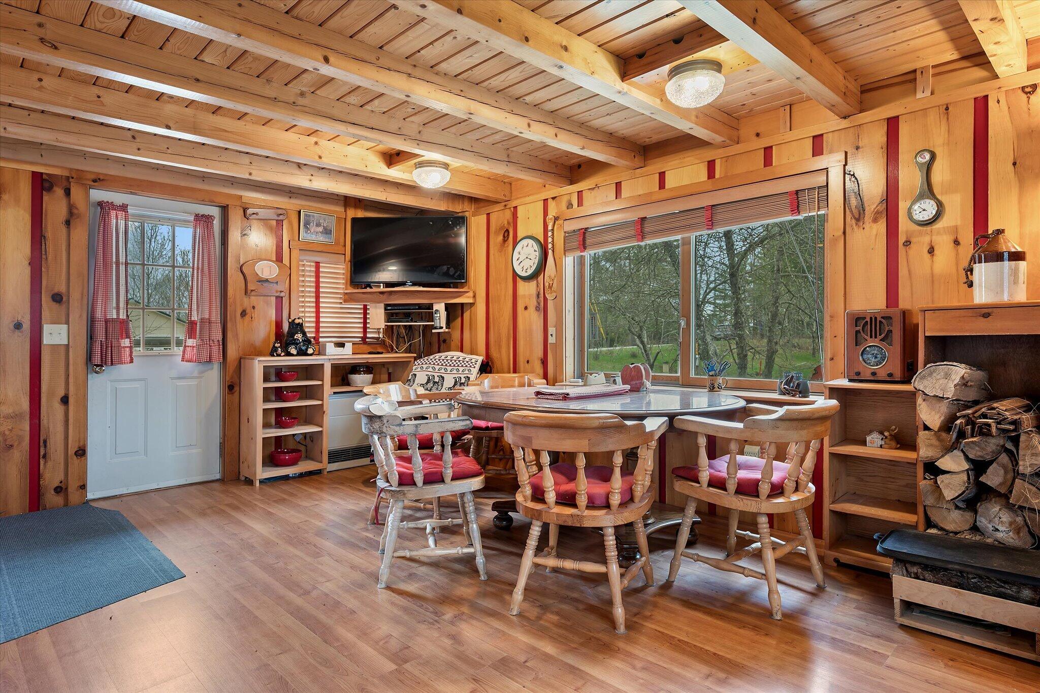 226 Cards Ridge Road Greenbush, ME 04418 - Photo 11 of 51 09-Dining