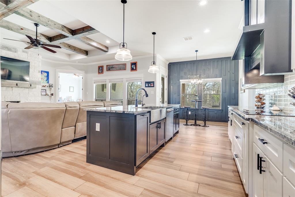 1036 Kessler Road Weatherford, TX 76087 - Photo 10 of 35