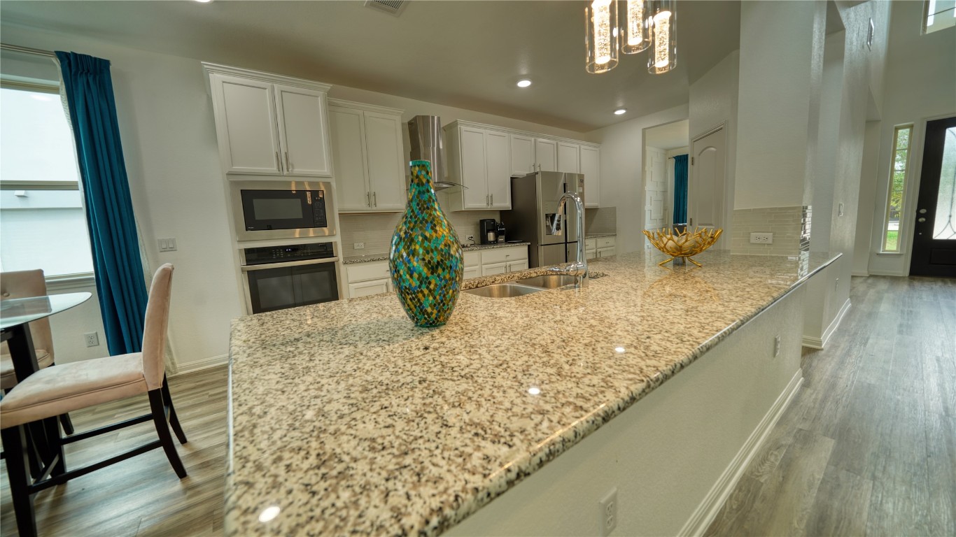 11907 Singer Court Austin, TX 78726 - Photo 7 of 38