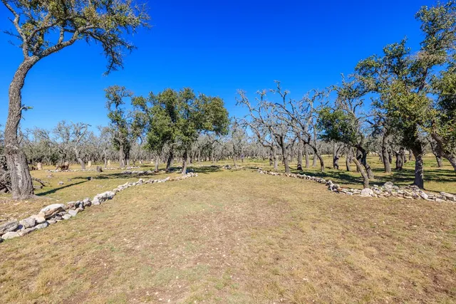 $537,000 | 259 Burr Oak Trail, Harper, TX 78631