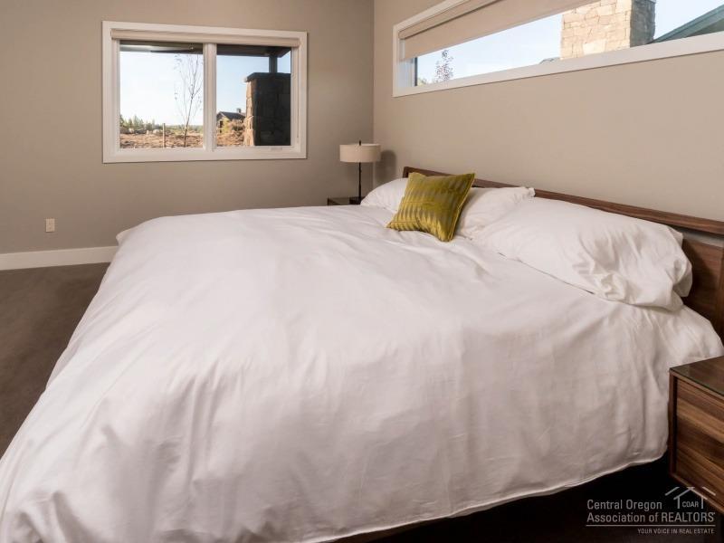 19134 Gateway Loop Bend, OR 97702 - Photo 15 of 25 Additional Photo
