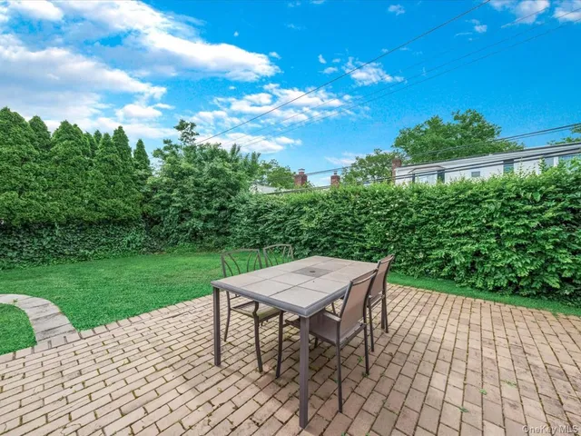 $1,160,000 | 25 Lawrence Street, New Hyde Park, NY 11040