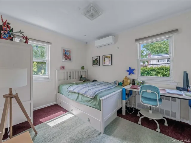 $1,160,000 | 25 Lawrence Street, New Hyde Park, NY 11040