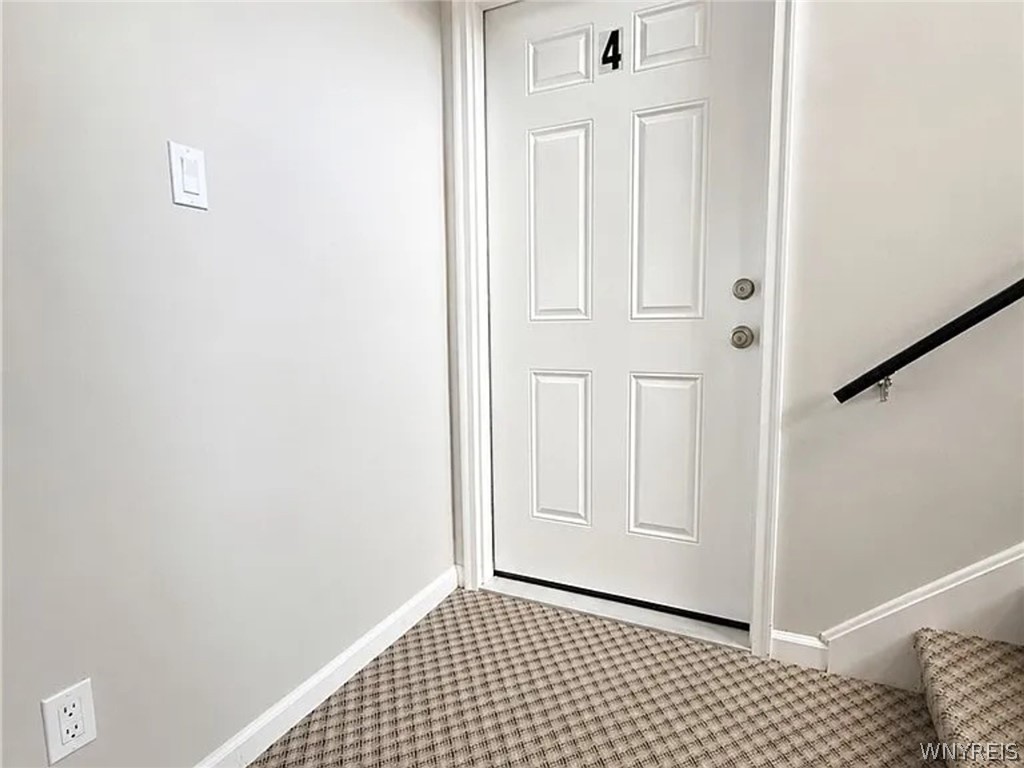 6293 Robinson Road Lockport Town, NY 14094 - Photo 31 of 39 Gallery Image 31