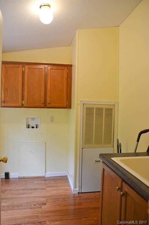 1390 West Payne Road Marion, NC 28752 - Photo 19 of 24 Gallery Image 19