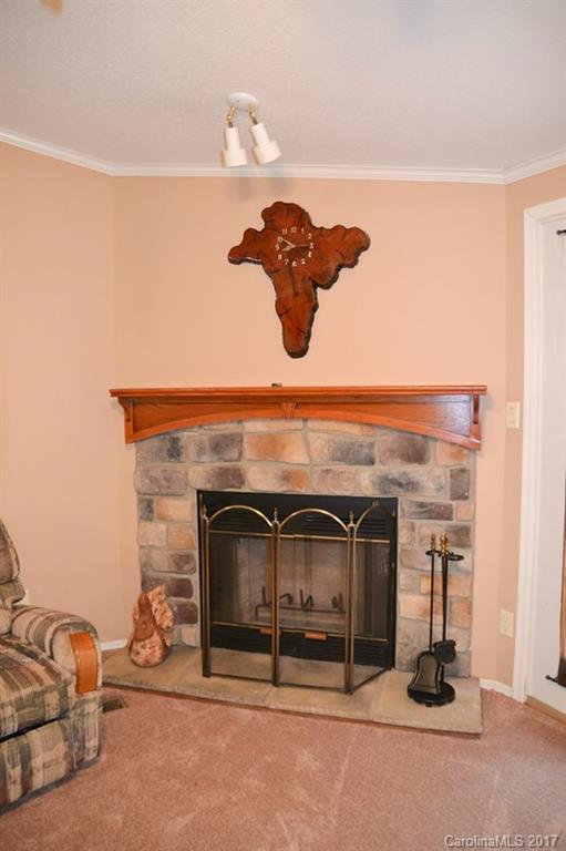 1390 West Payne Road Marion, NC 28752 - Photo 7 of 24 Gallery Image 7