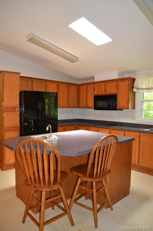 1390 West Payne Road Marion, NC 28752 - Photo 9 of 24 Gallery Image 9