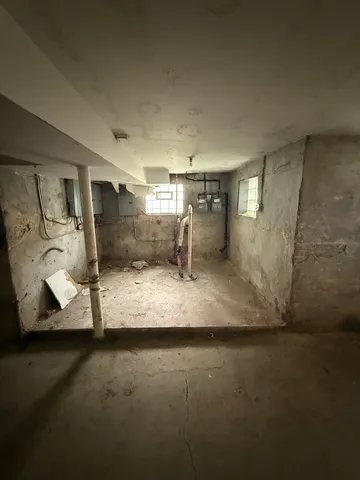 $189,000 | 1837 West Garfield Boulevard, Chicago, IL 60636