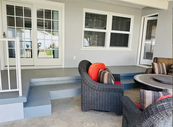 $4,300 | 22206 Kittridge Street, Woodland Hills, CA 91303