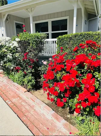 $4,300 | 22206 Kittridge Street, Woodland Hills, CA 91303