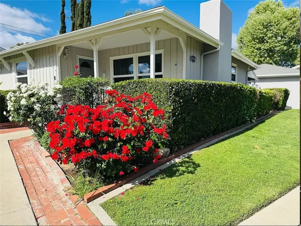 $4,300 | 22206 Kittridge Street, Woodland Hills, CA 91303